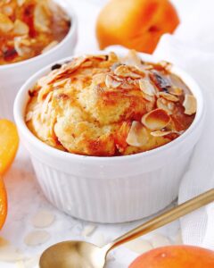 Gâteau abricot et amandes