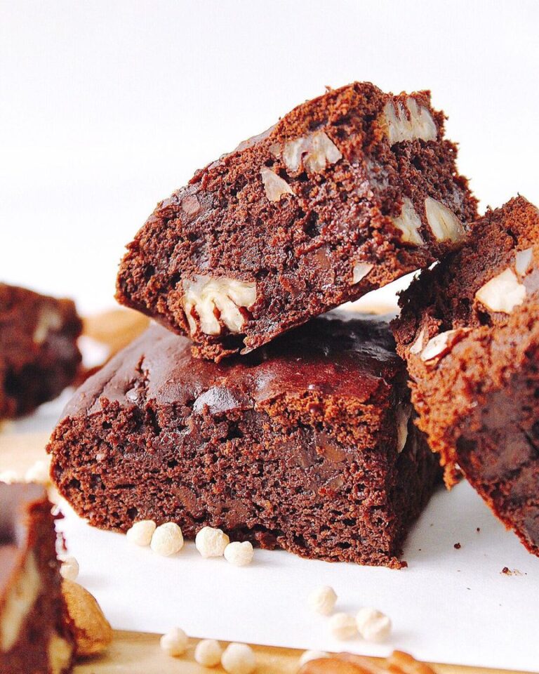 Petit brownie gourmand aux amandes et noix de pécan Petit brownie gourmand aux amandes et noix de pécan