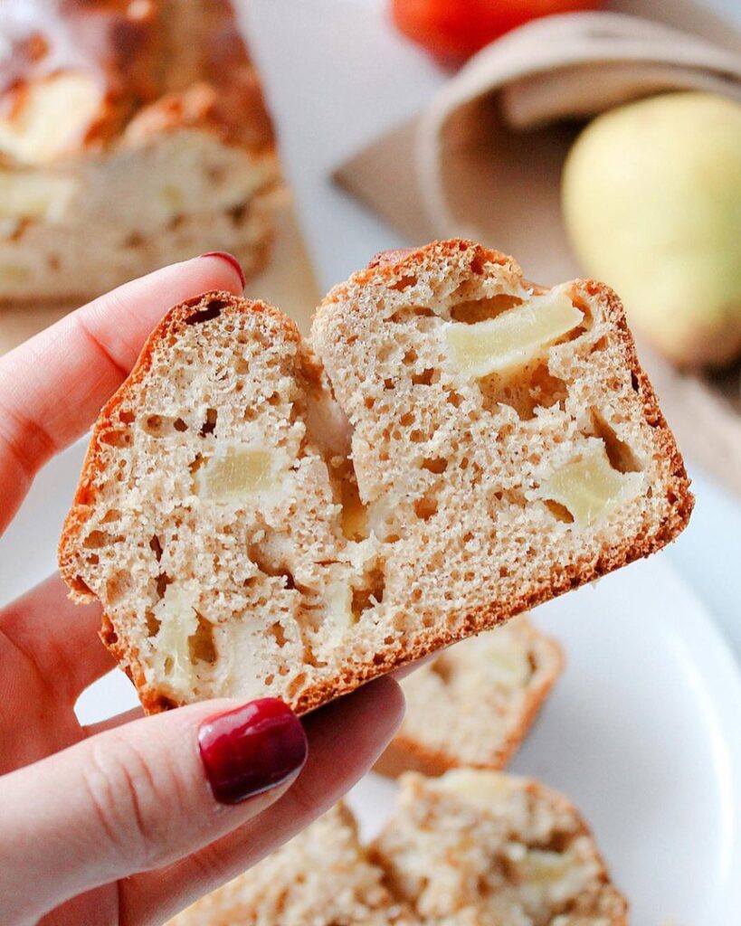 Cake poire, pomme, cannelle et miel