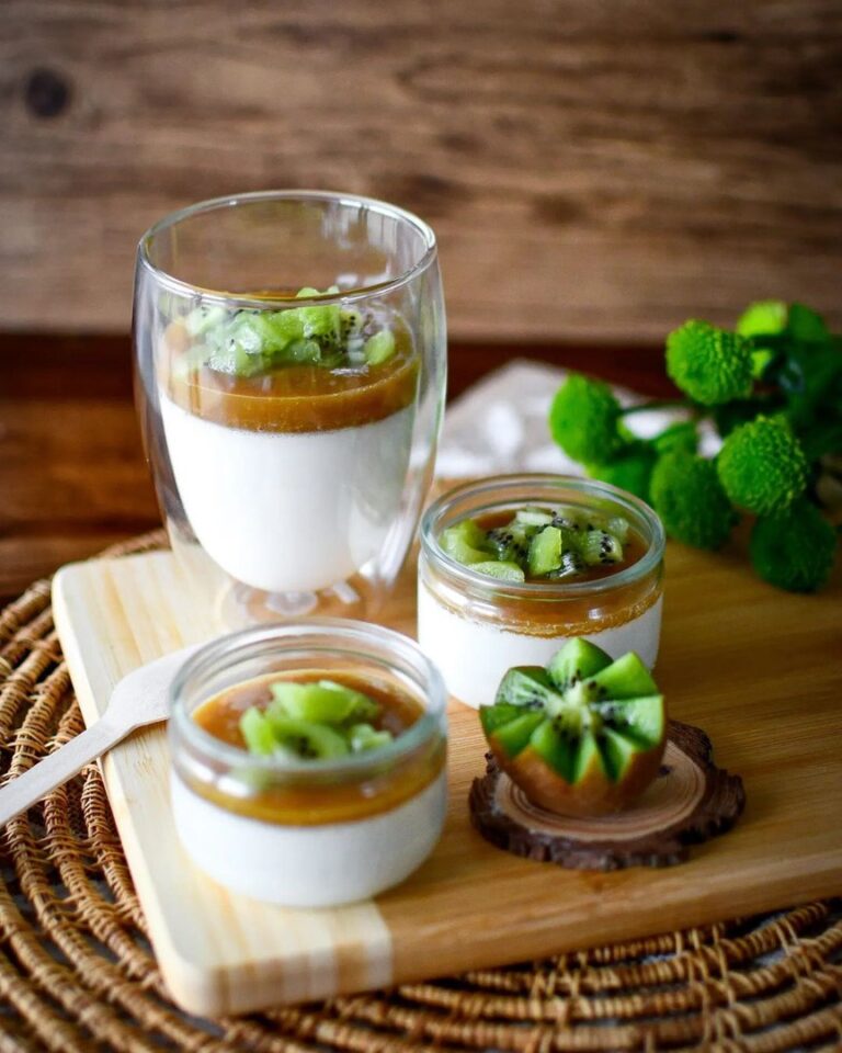 Panna cotta coco et coulis de mangue