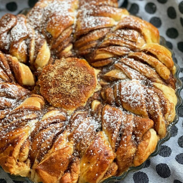 Couronne de croissants aux noix et chocolat Couronne de croissants aux noix et chocolat
