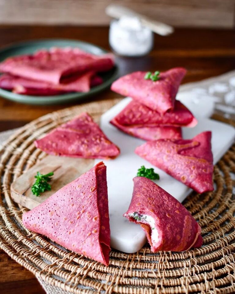 Des samoussas de crêpes à la betterave