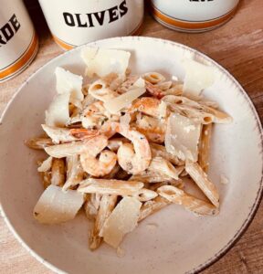 Pâtes à la crème et aux crevettes Pâtes à la crème et aux crevettes