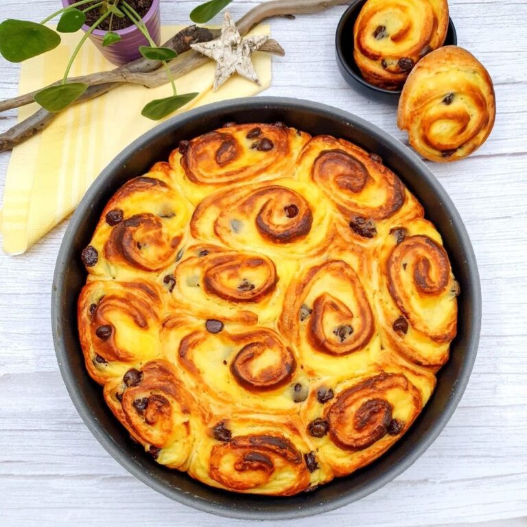 Gâteau de brioche roulées au chocolat