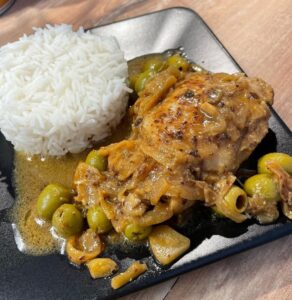 Poulet yassa mariné et aux olives vertes Poulet yassa mariné et aux olives vertes