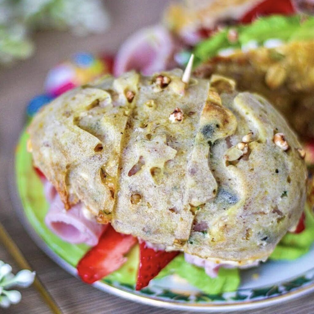 Brioches fourrées et salées de Pâques