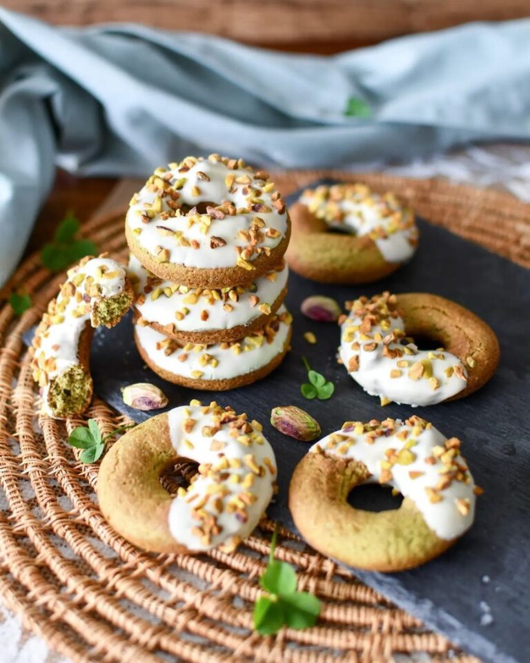 Madeleines épinards courgettes glaçage chocolat blanc et brisures de pistaches
