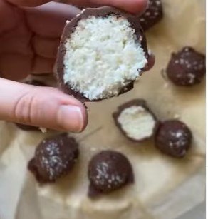 Billes de chocolat à la noix de coco Billes de chocolat à la noix de coco