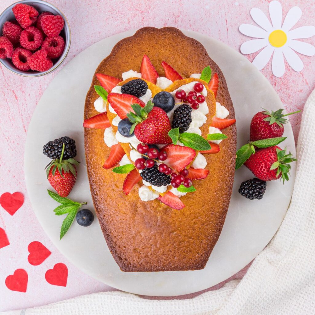 Madeleine mit fruchtigem Herzen