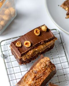 Barres chocolat noisettes et dattes Barres chocolat noisettes et dattes