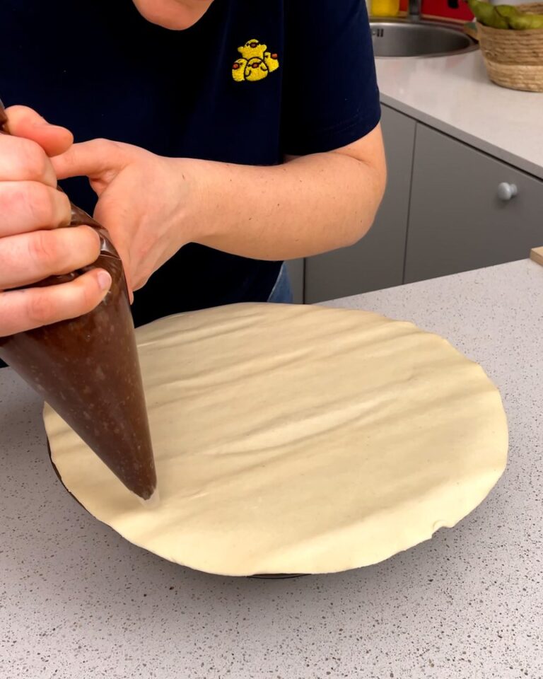 Torta trançada de frutas