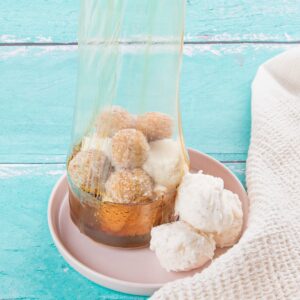 Le pot de petits beignets glacés Le pot de petits beignets glacés