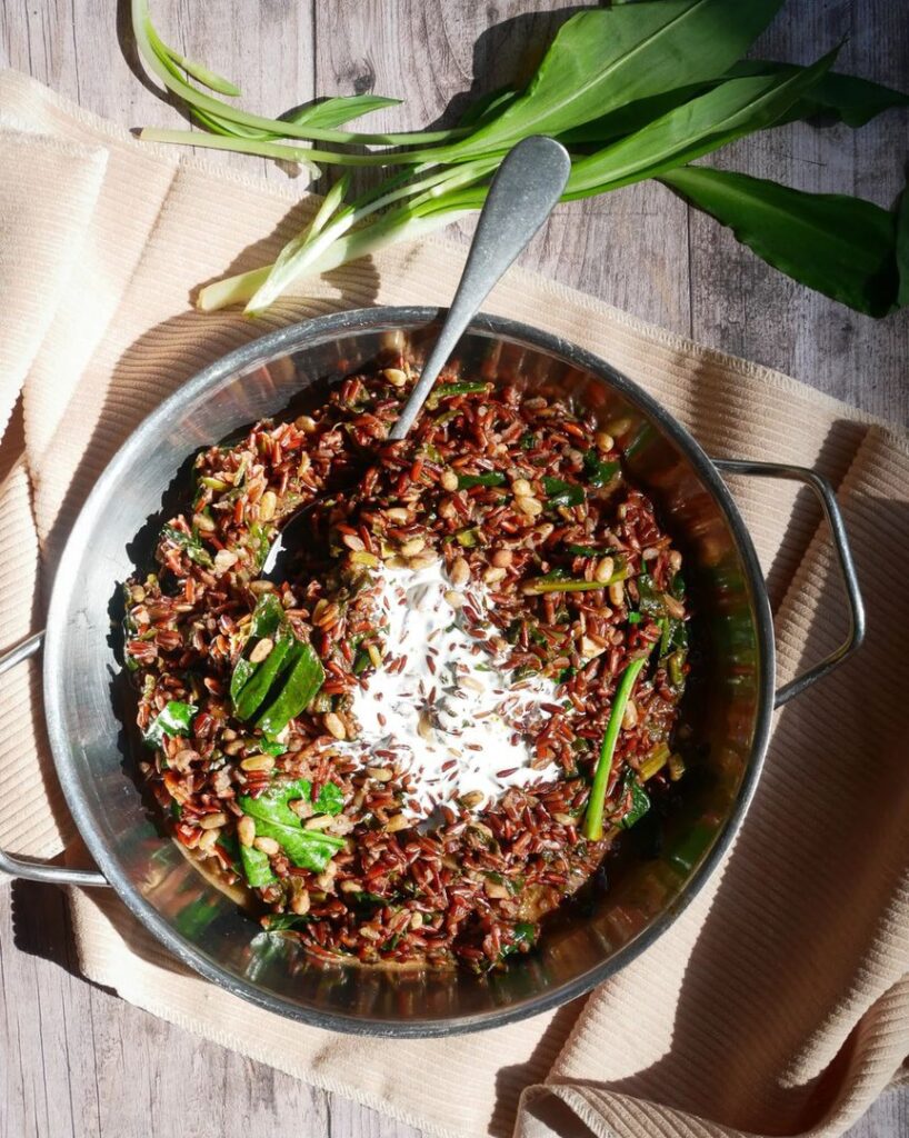 Riz rouge aux épinards et ail desours