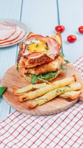 Ham & Mozzarella Burger