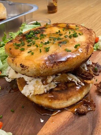Chicken Mac & Cheese Pancakes