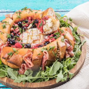 Coroa de queijo & frutas vermelhas