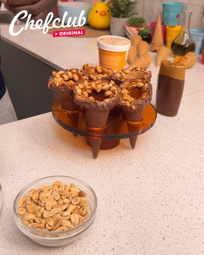 Assemblage décor en caramel et cornet