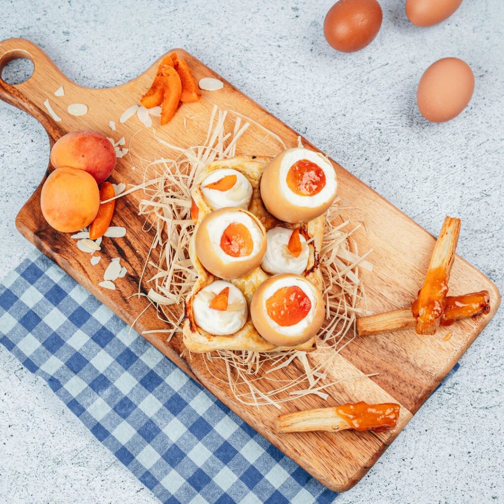 Egg Carton Illusion