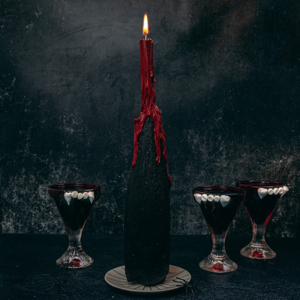 Fangtastic Cocktail & Cake