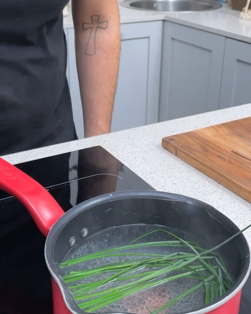 Préparation pâte et ciboulette