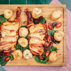 Frango ao forno & salgadinho de macarrão