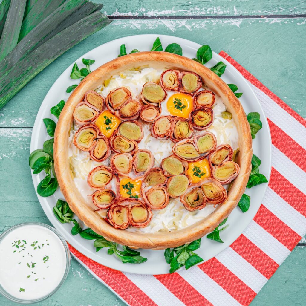 Tarte fleurie poireaux cocottes