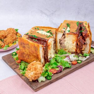 Pão com carne ao cubo
