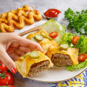 Pastel de forno de carne e queijo