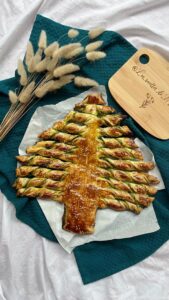Sapin feuilleté de Noël au pesto épinards