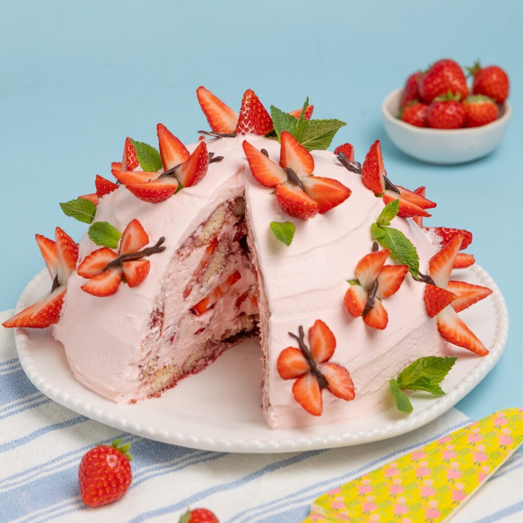 La charlotte aux fraises des papillons