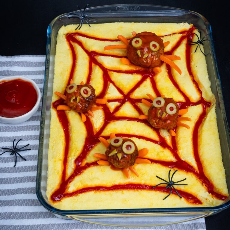 Le hachis parmentier des araignées d’Halloween Le hachis parmentier des araignées d’Halloween