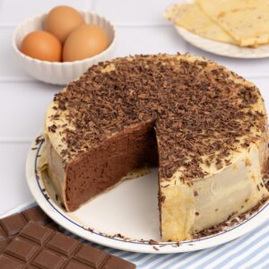 Gâteau de crêpes à la mousse au chocolat
