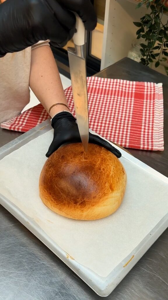 Brioche Relleno de Pastel de Chocolate Fundido