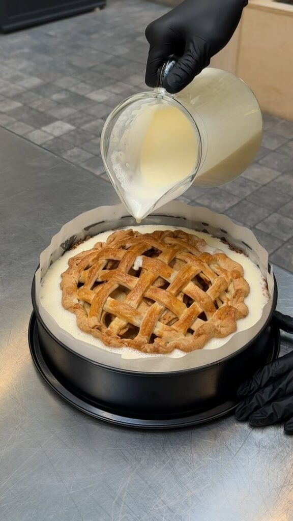 Apple Pie Cheesecake