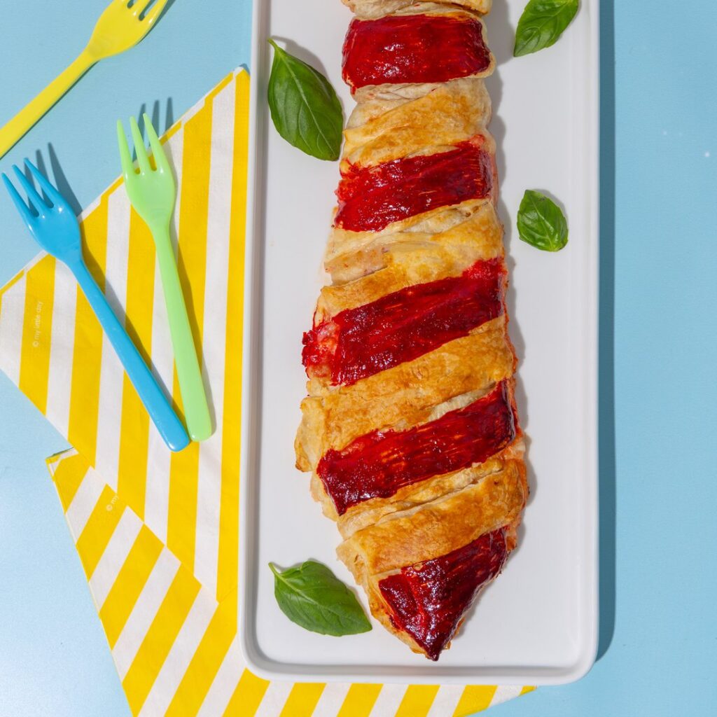 Feuilleté tomate mozzarella cravate