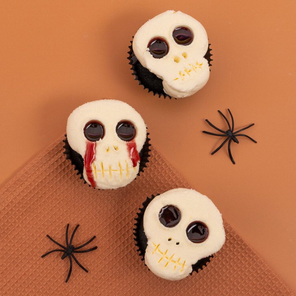 Cupcakes chocolat Squelettes d’Halloween